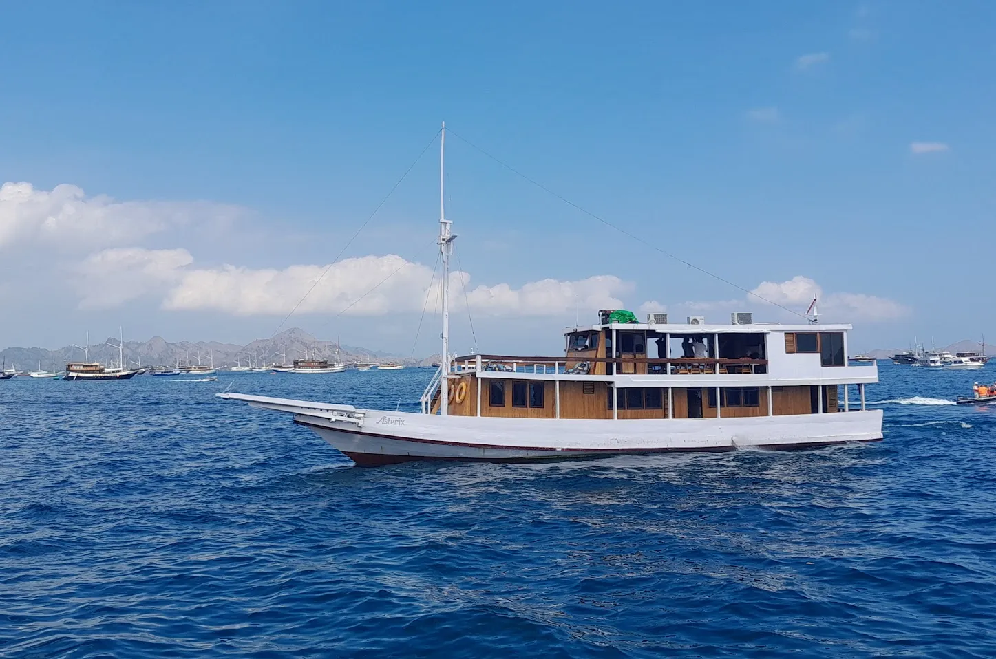 Phinisi or Modern Motor Yacht for Your Bali-Komodo Charter?