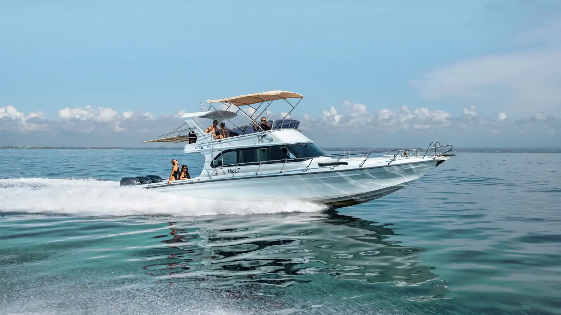 How Far in Advance to Book a Bali Yacht Charter (Peak vs Green Season)