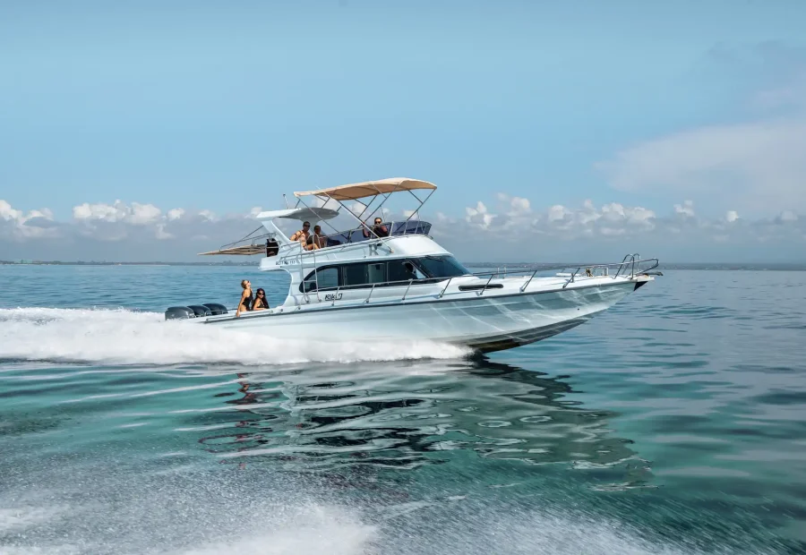 How Far in Advance to Book a Bali Yacht Charter (Peak vs Green Season)